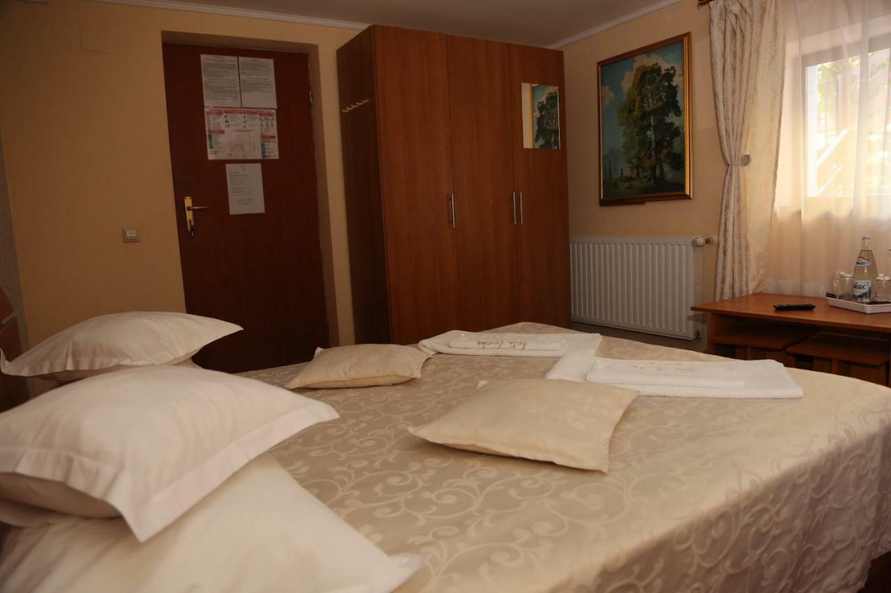New Aosta Garden Hotel Sinaia Eksteriør billede