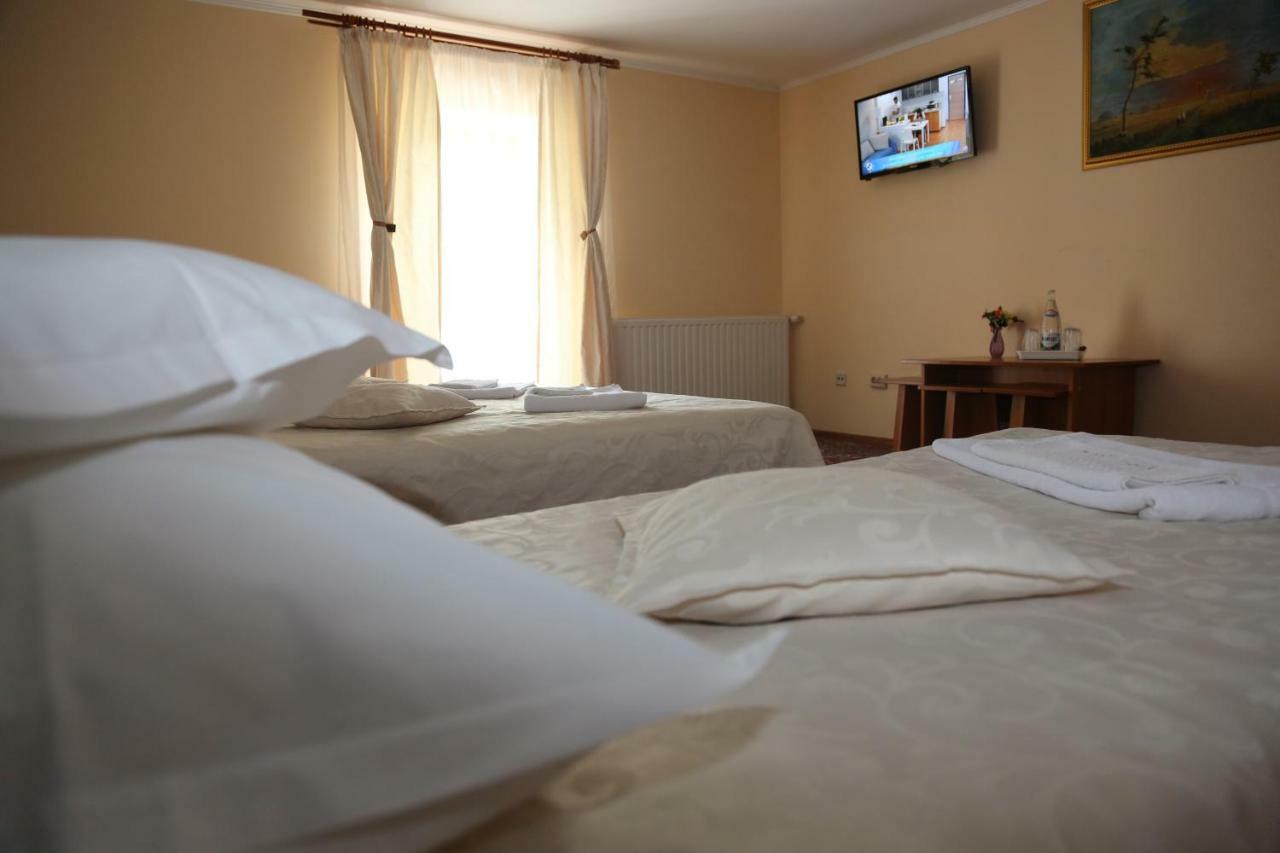 New Aosta Garden Hotel Sinaia Eksteriør billede