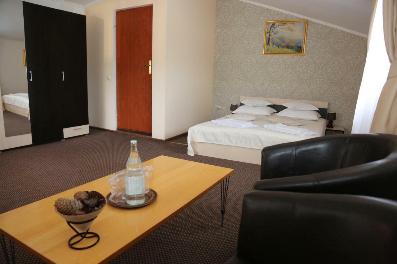 New Aosta Garden Hotel Sinaia Eksteriør billede