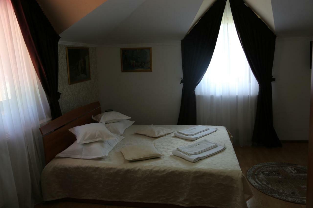 New Aosta Garden Hotel Sinaia Eksteriør billede