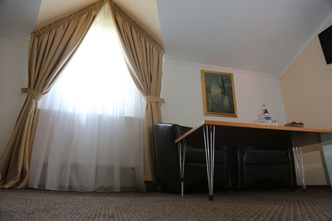 New Aosta Garden Hotel Sinaia Eksteriør billede