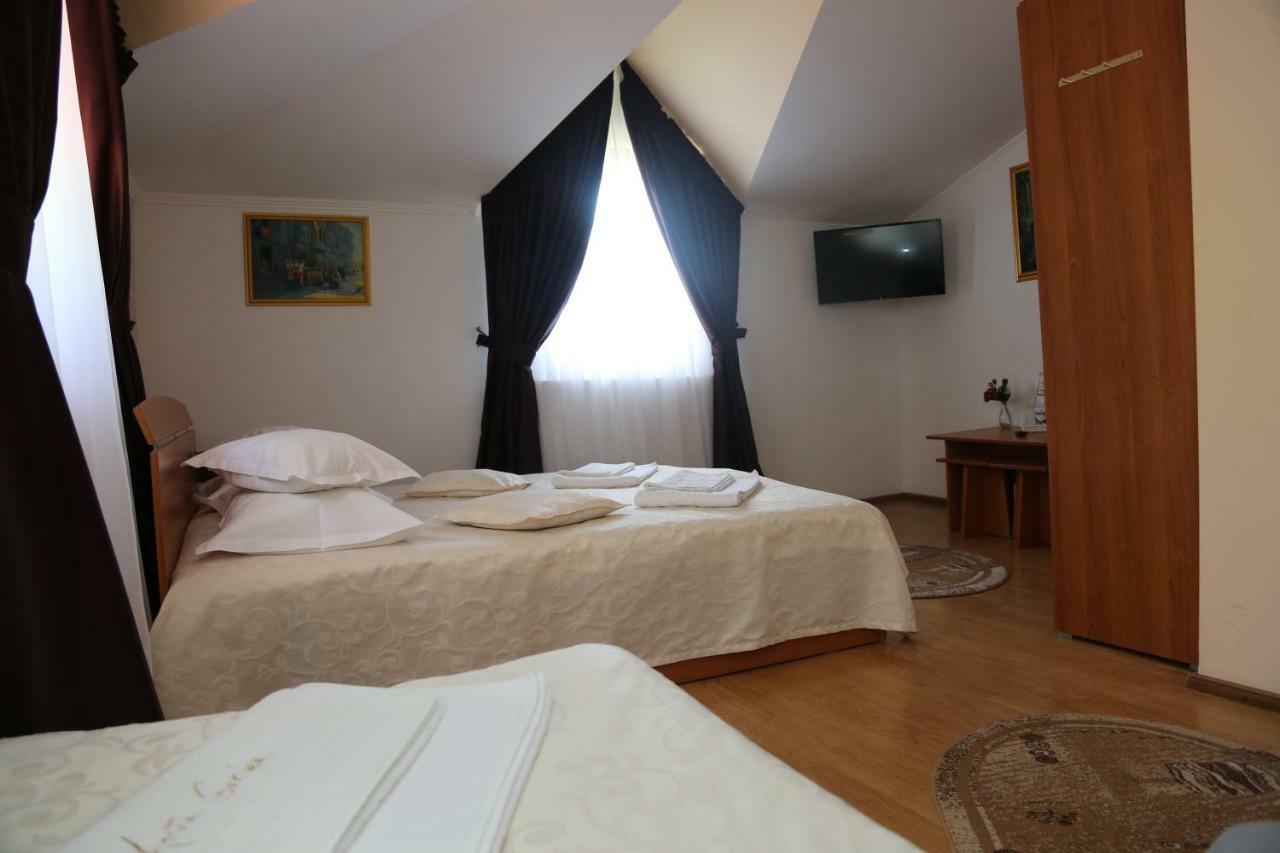 New Aosta Garden Hotel Sinaia Eksteriør billede